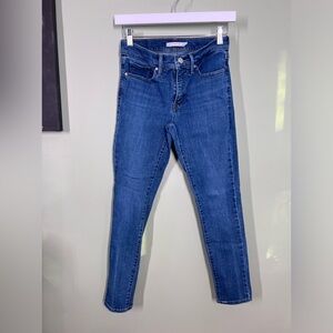 Levi's 311 Shaping Skinny- Sz 26